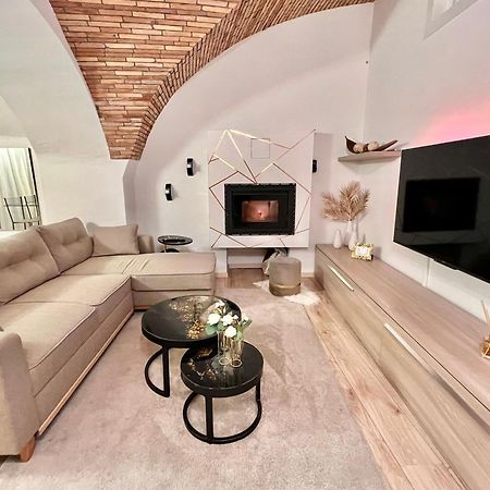 Castro  L'Arco Sul Lago • Gold Apartment מראה חיצוני תמונה