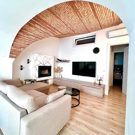 Castro  L'Arco Sul Lago • Gold Apartment מראה חיצוני תמונה