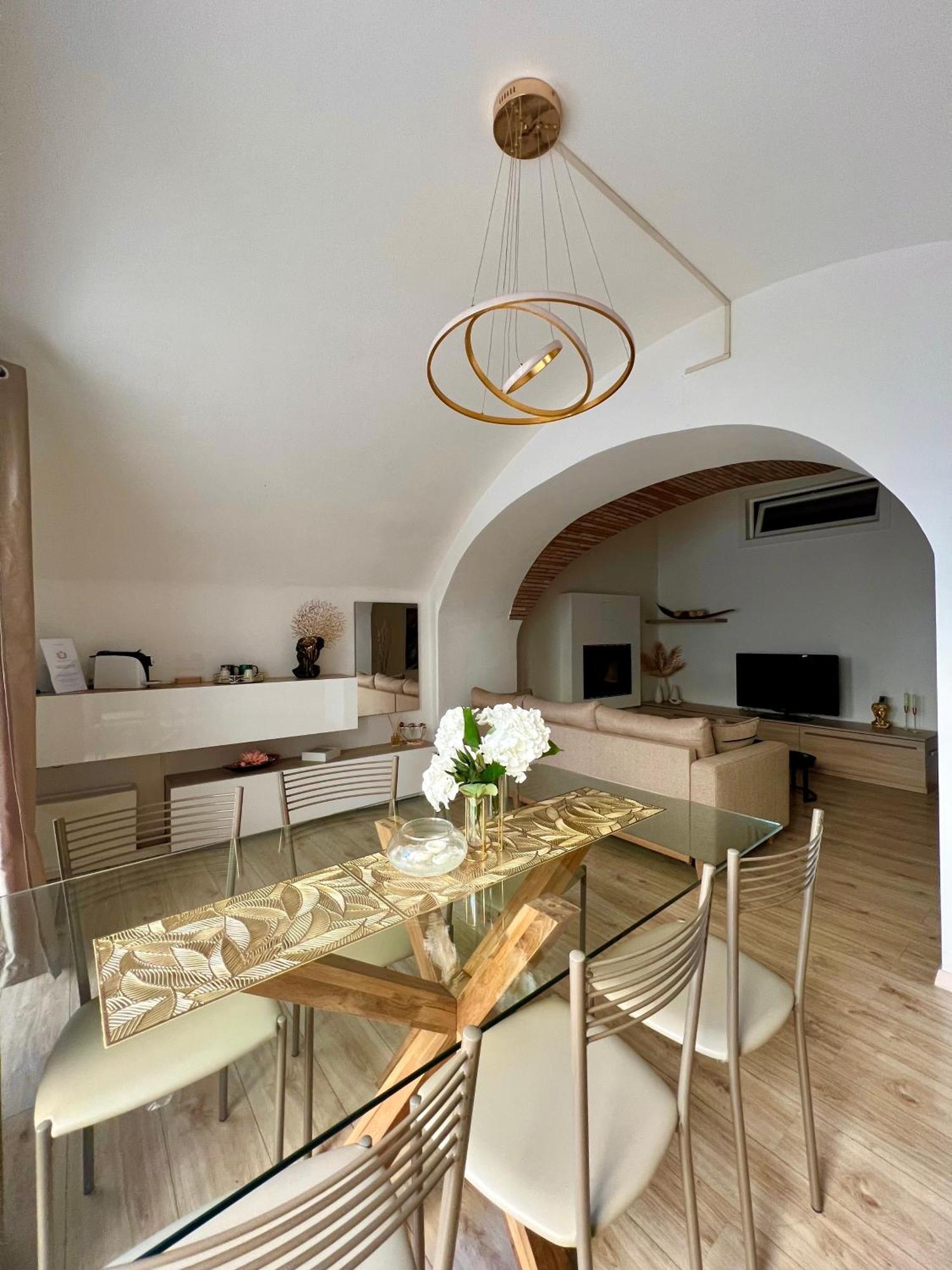 Castro  L'Arco Sul Lago • Gold Apartment מראה חיצוני תמונה