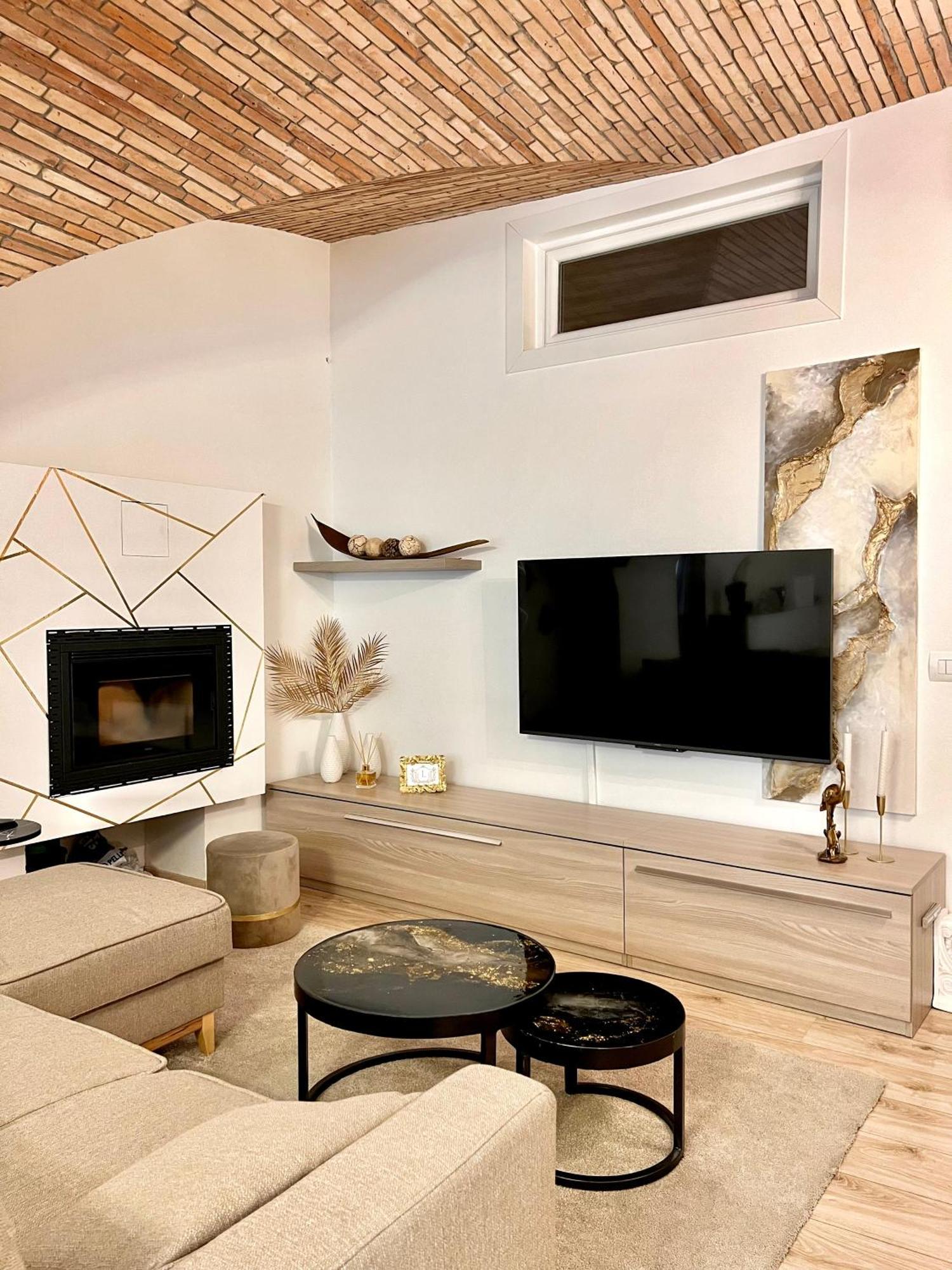 Castro  L'Arco Sul Lago • Gold Apartment מראה חיצוני תמונה