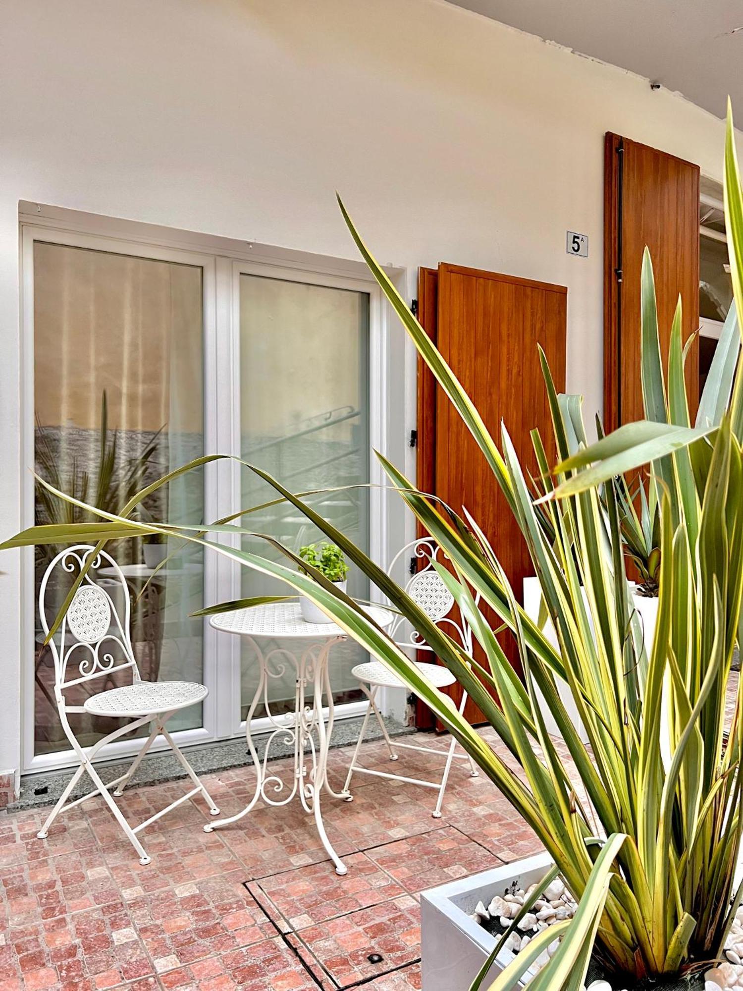 Castro  L'Arco Sul Lago • Gold Apartment מראה חיצוני תמונה