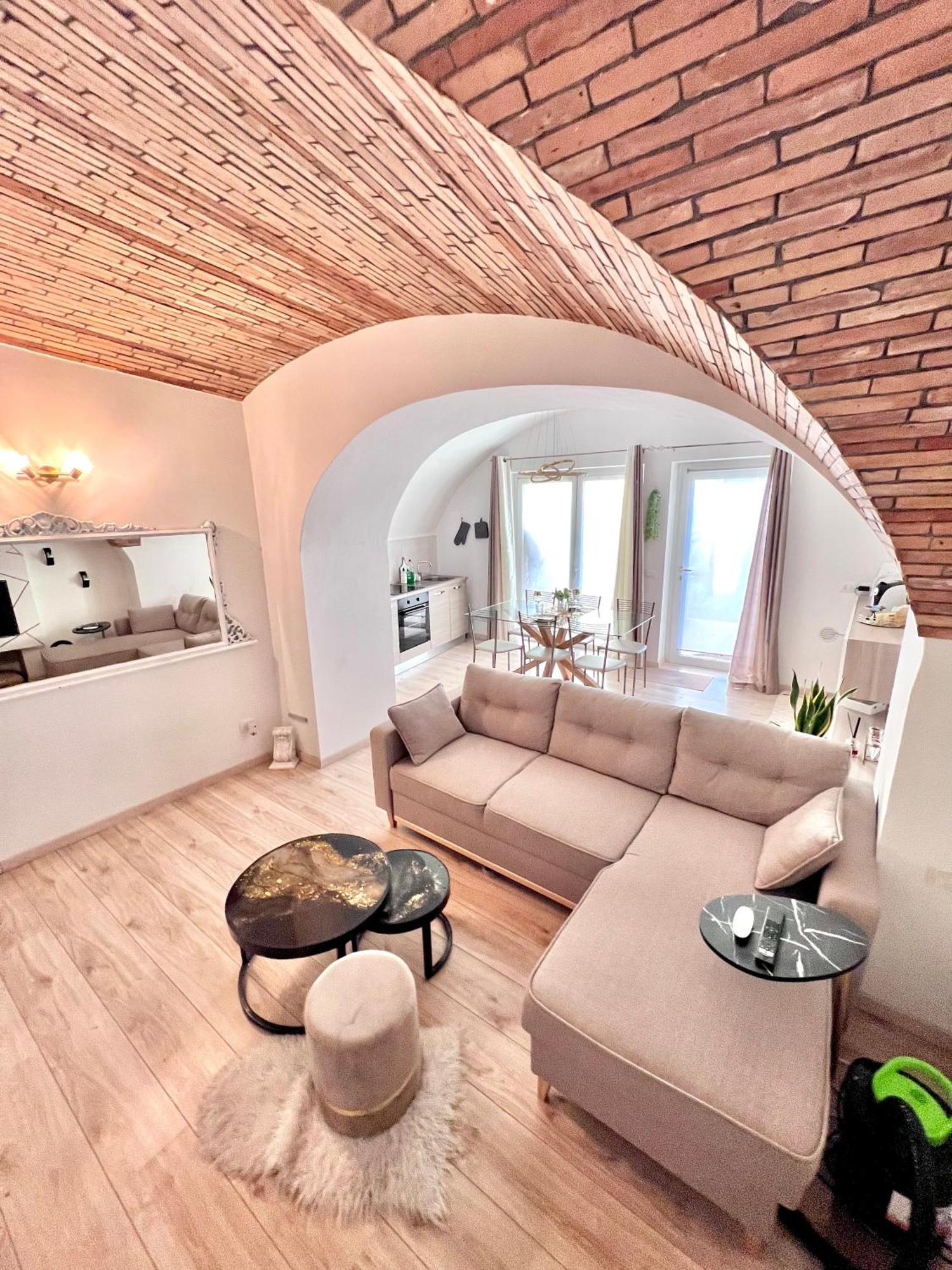 Castro  L'Arco Sul Lago • Gold Apartment מראה חיצוני תמונה